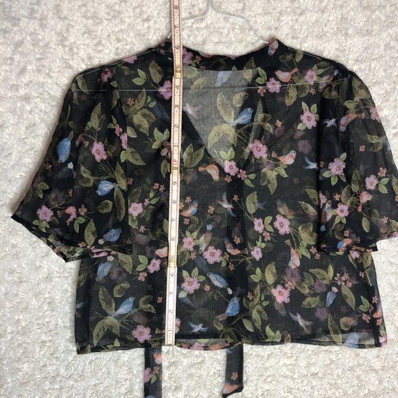 Forever 21 Women's Black Floral with Neck Tie Short Sleeve Cropped Blouse Size S - Picture 5 of 6